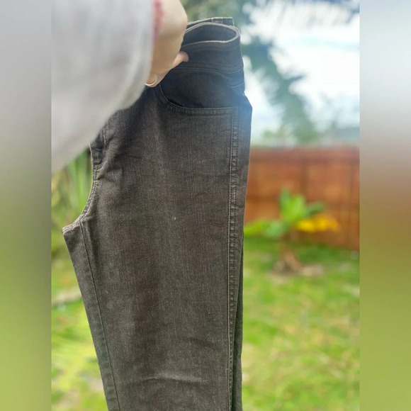 Lafayette 148 retail $500 -LIKE NEW size 6 straight leg jeans - Picture 5 of 8